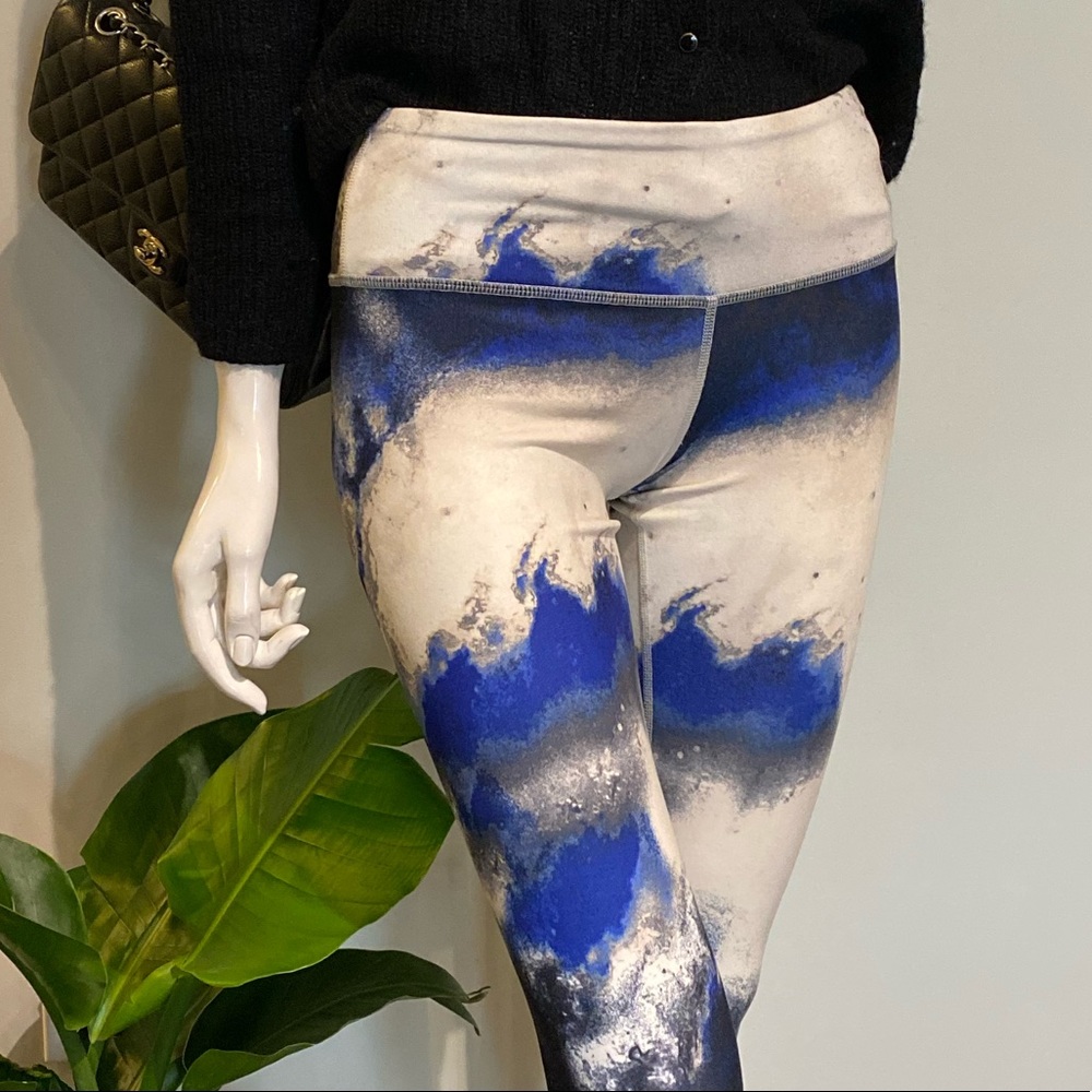Lululemon leggings - Picture 2 of 4